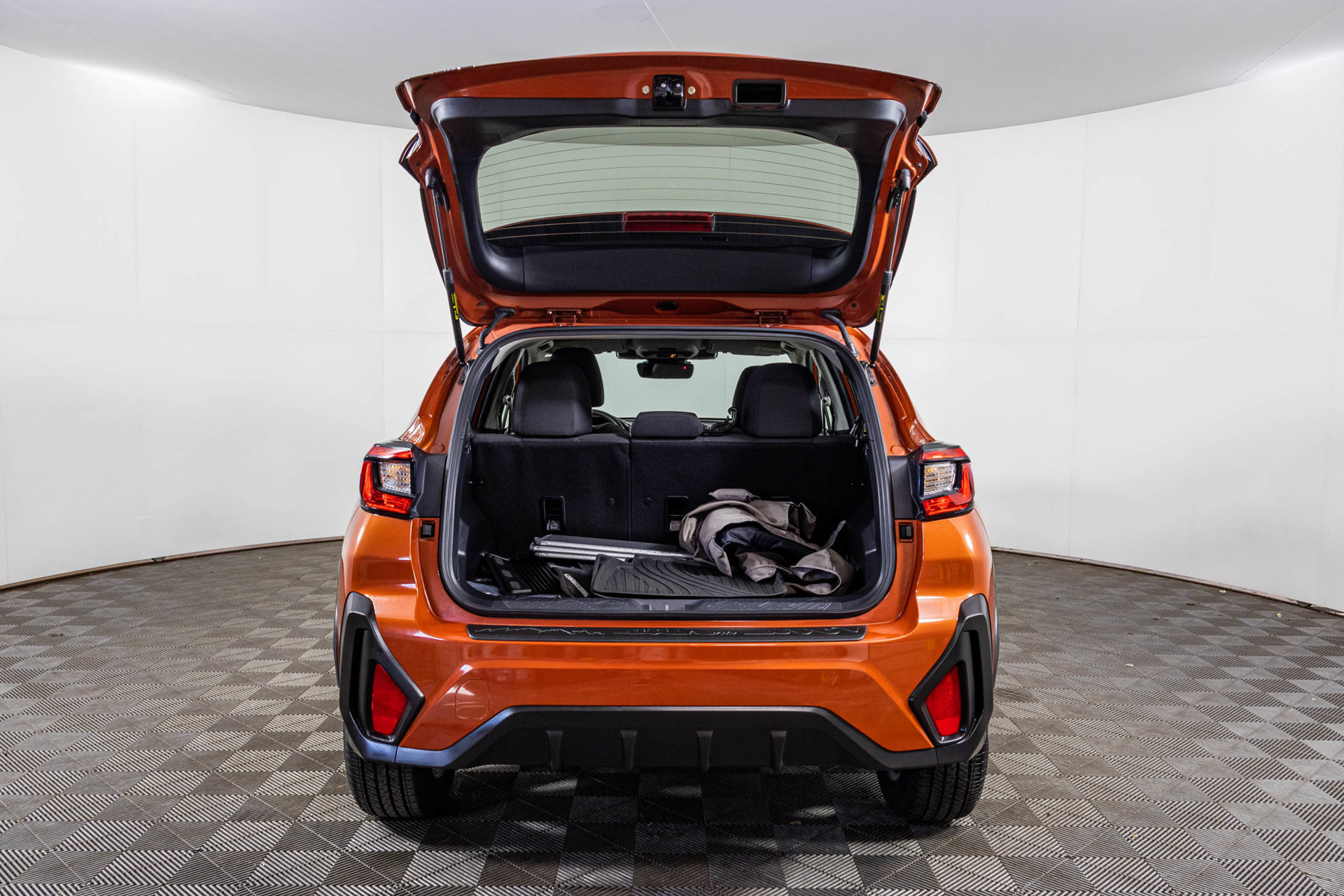 Used 2025 Subaru Crosstrek 2.5i Premium AWD/4WD image 36