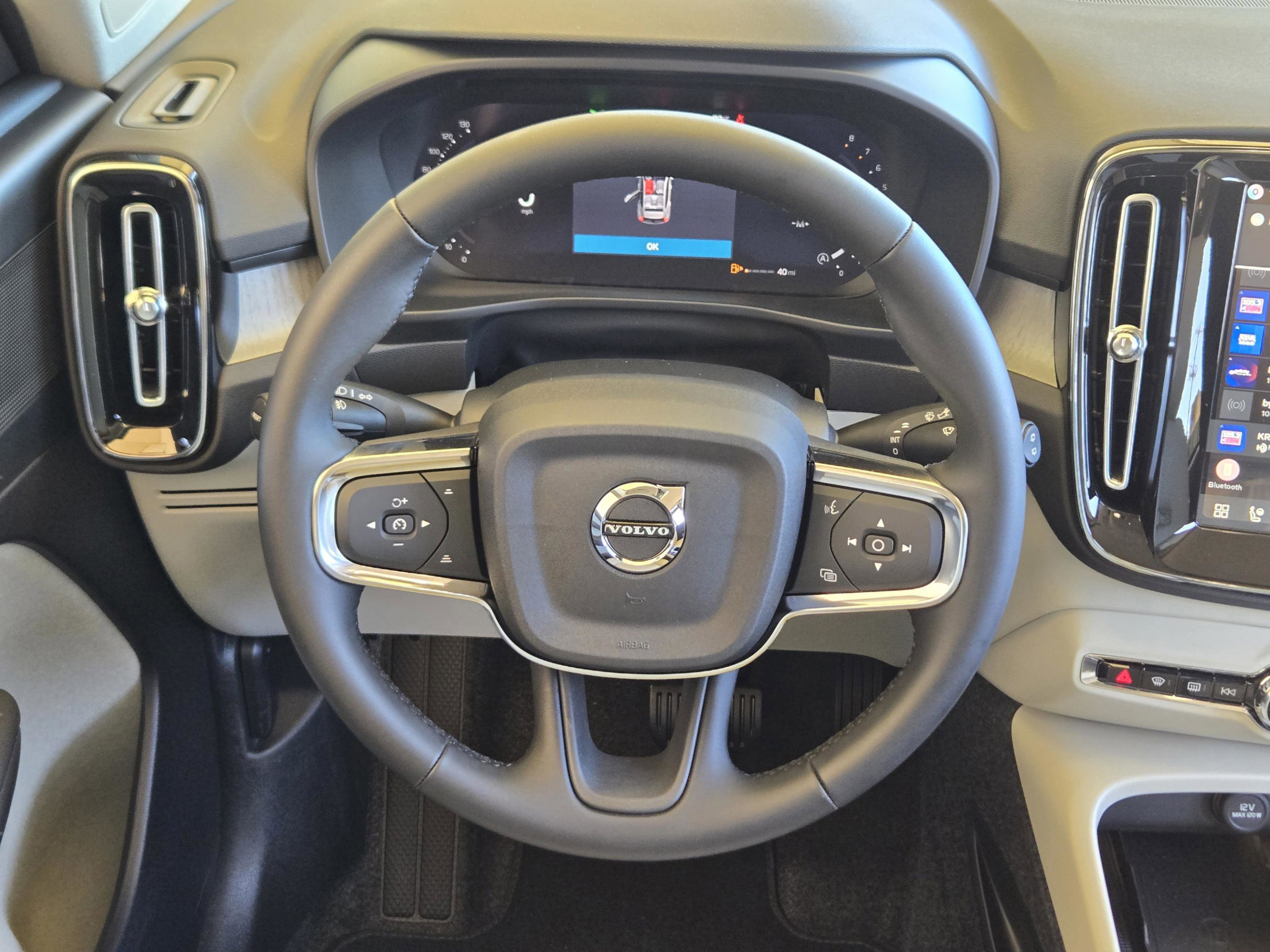 New 2026 Volvo XC40 B5 Plus w/ Protection Package Premier image 29