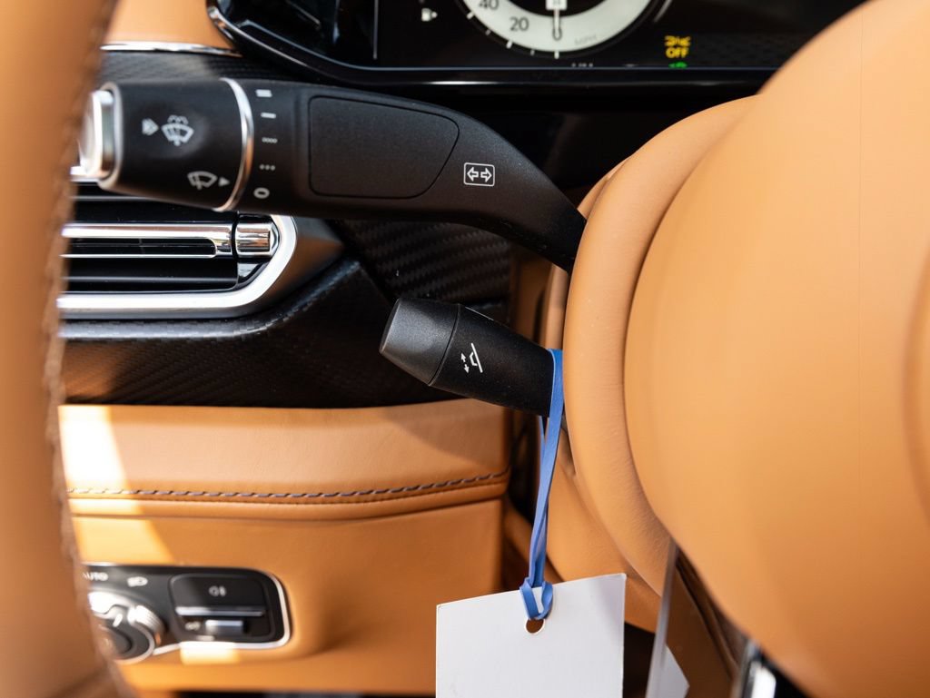 New 2026 Aston Martin Vanquish RWD image 38
