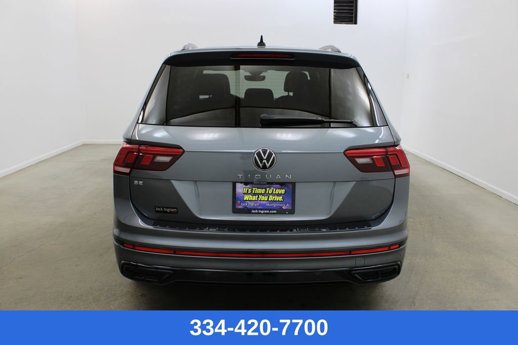 Certified 2023 Volkswagen Tiguan SE R-Line image 3