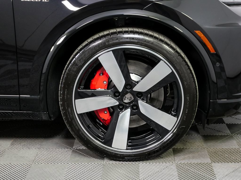 New 2026 Porsche Macan Turbo Electric image 41