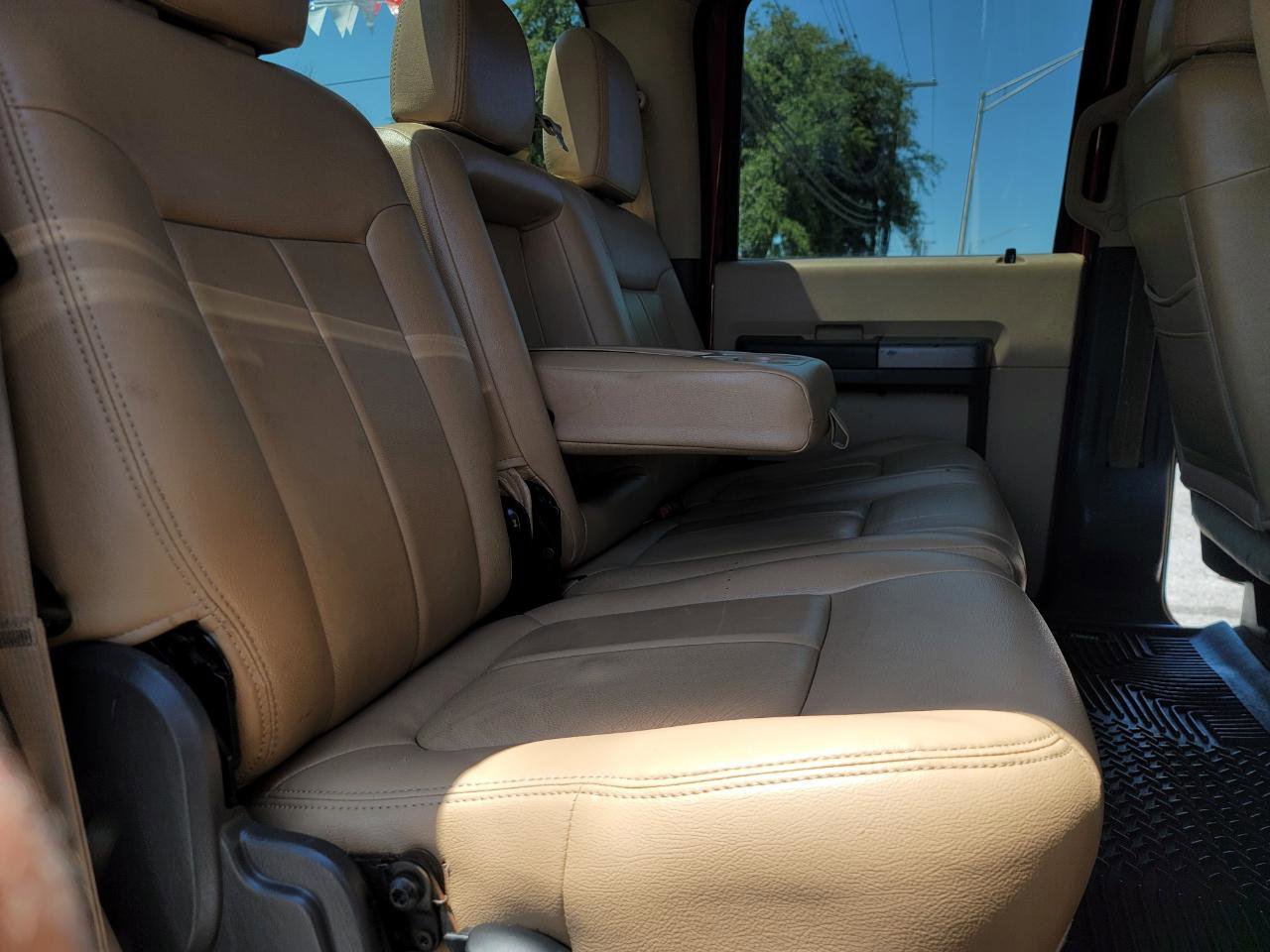 Used 2015 Ford F250 XLT w/ Snow Plow Prep Package image 18