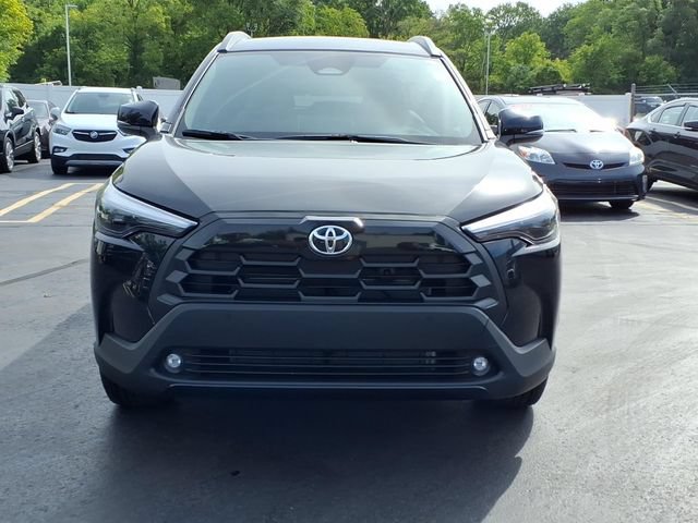 Used 2026 Toyota Corolla Cross XLE FWD image 2