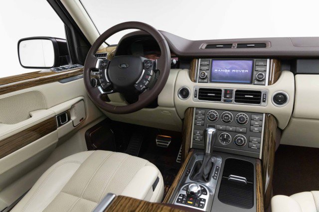 Used 2012 Land Rover Range Rover Autobiography image 12