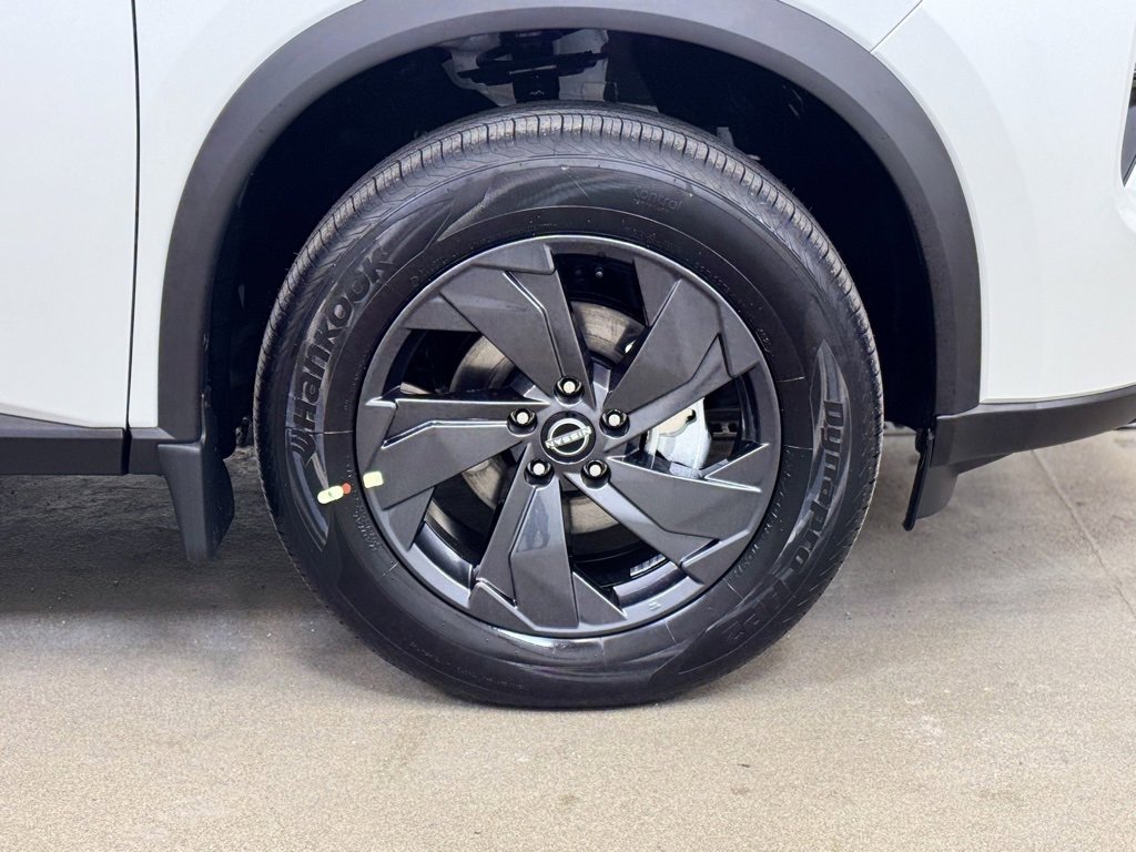 New 2026 Nissan Rogue SV image 4