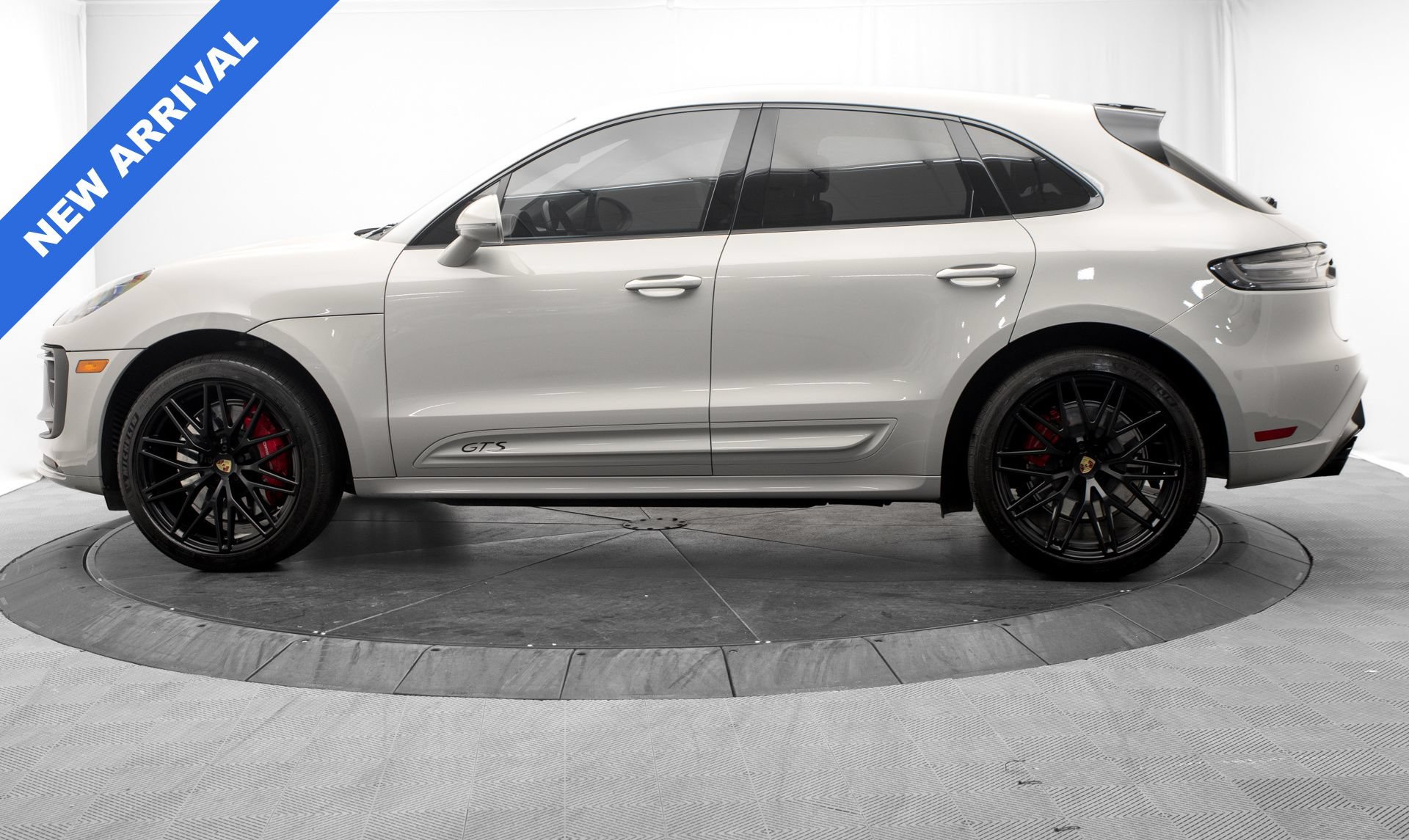 Used 2023 Porsche Macan GTS w/ Premium Package Plus AWD/4WD image 6