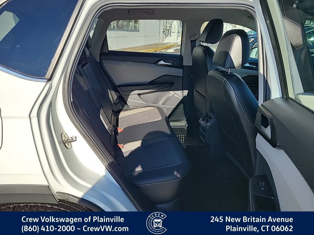 Certified 2022 Volkswagen Taos SE image 15