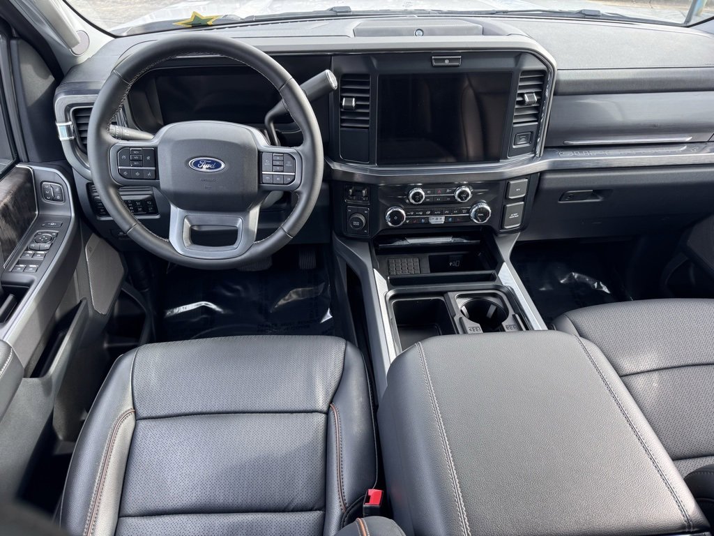 Used 2025 Ford F450 Lariat image 5