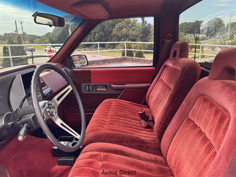 Used 1991 Chevrolet Silverado 1500 2WD Regular Cab image 23