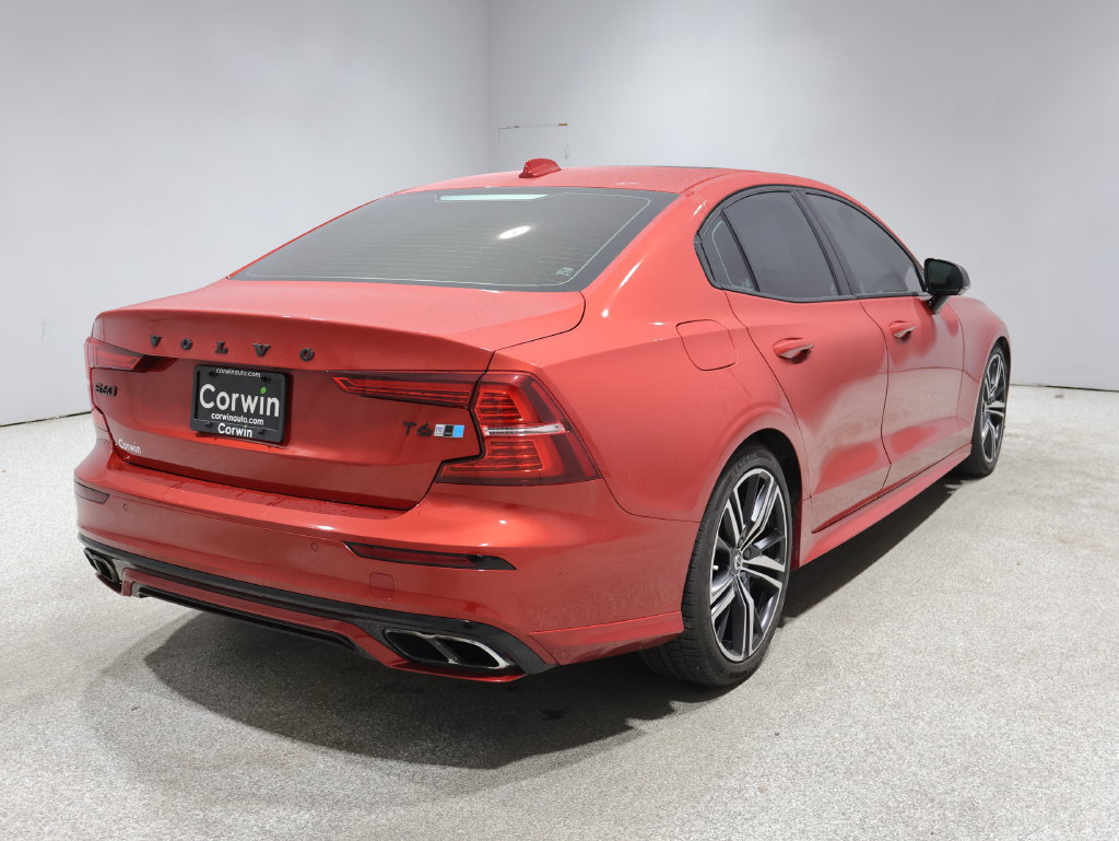 Used 2019 Volvo S60 T6 R-Design AWD/4WD image 2