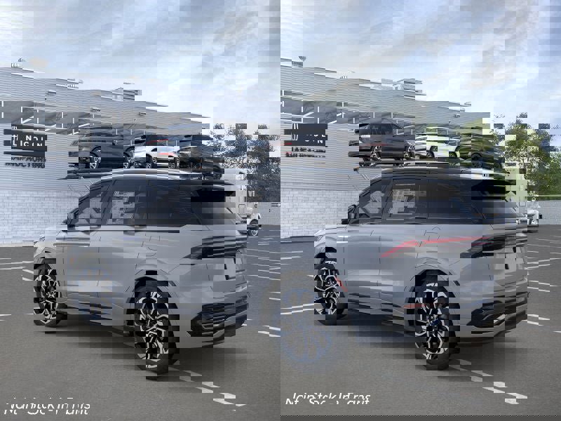 New 2026 Lincoln Nautilus Reserve image 4