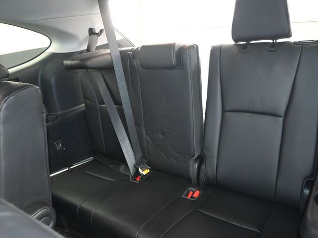 Used 2023 Toyota Highlander XLE AWD/4WD image 17