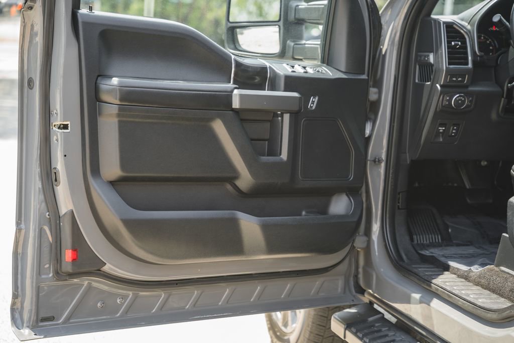 Used 2018 Ford F150 XLT w/ Equipment Group 302A Luxury AWD/4WD image 46