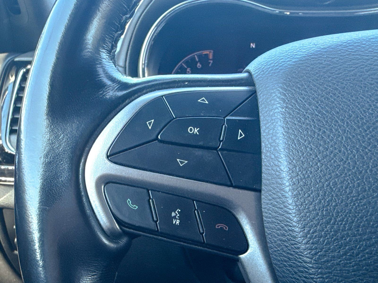 Used 2020 Jeep Grand Cherokee Overland AWD/4WD image 43