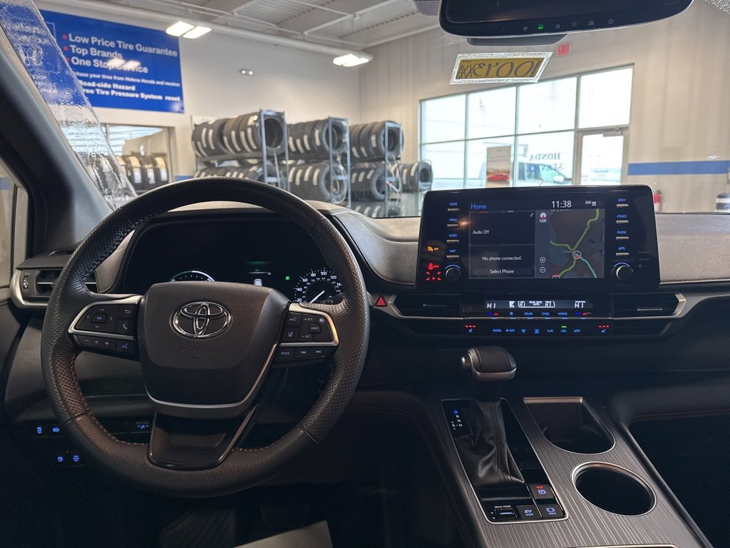 Used 2024 Toyota Sienna XSE image 10