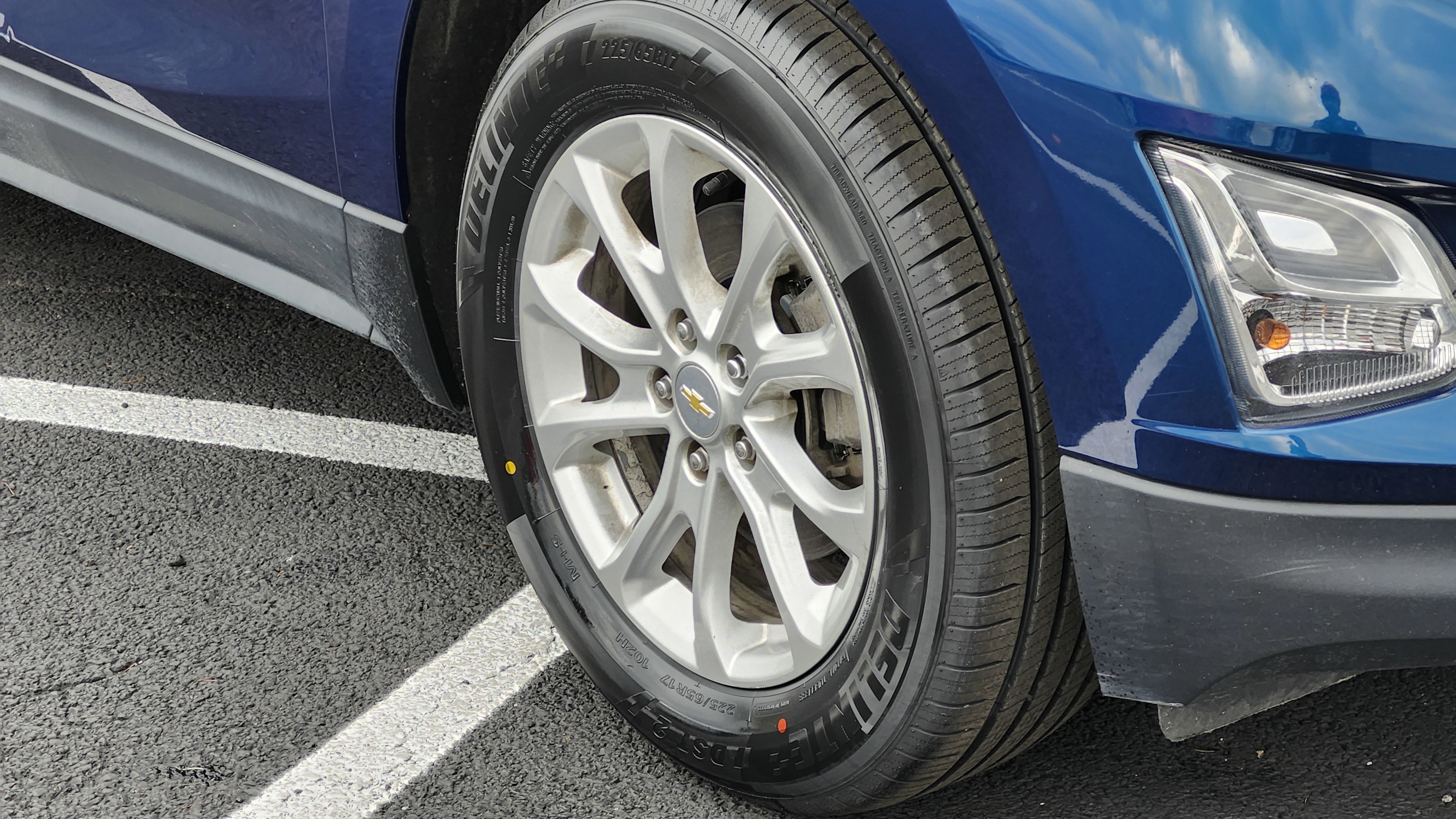 Used 2019 Chevrolet Equinox LT w/ Driver Convenience Package image 7