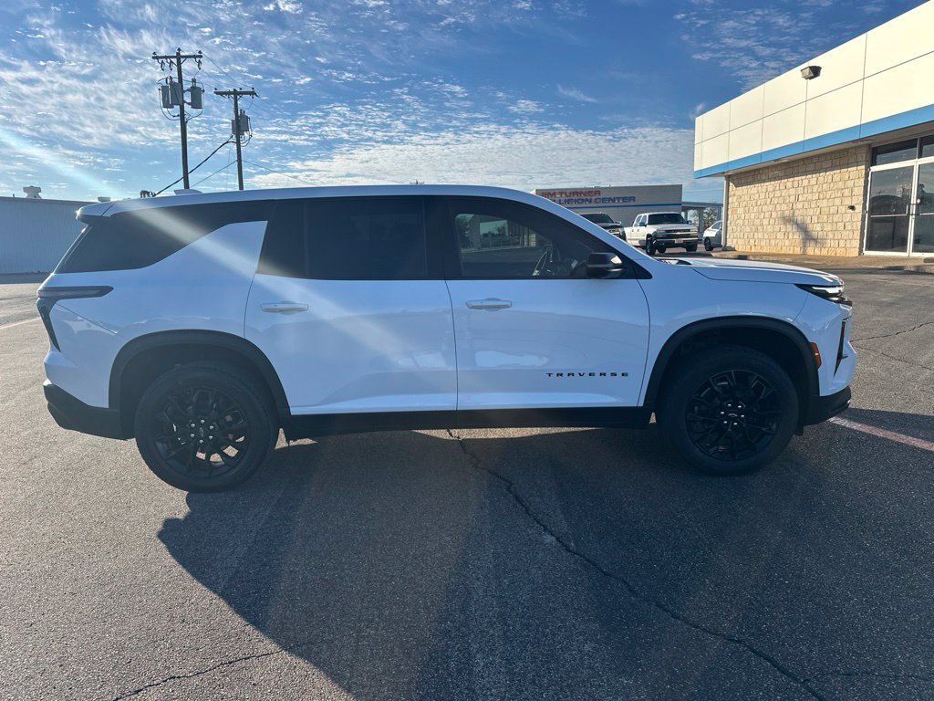 Used 2024 Chevrolet Traverse LS w/ Midnight/Sport Edition FWD image 3