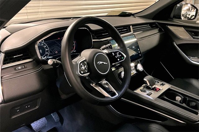 Certified 2025 Jaguar F-PACE R-Dynamic S image 24