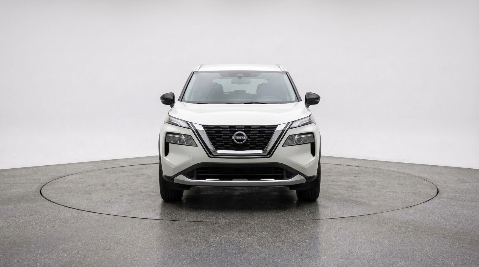 Used 2023 Nissan Rogue S image 2