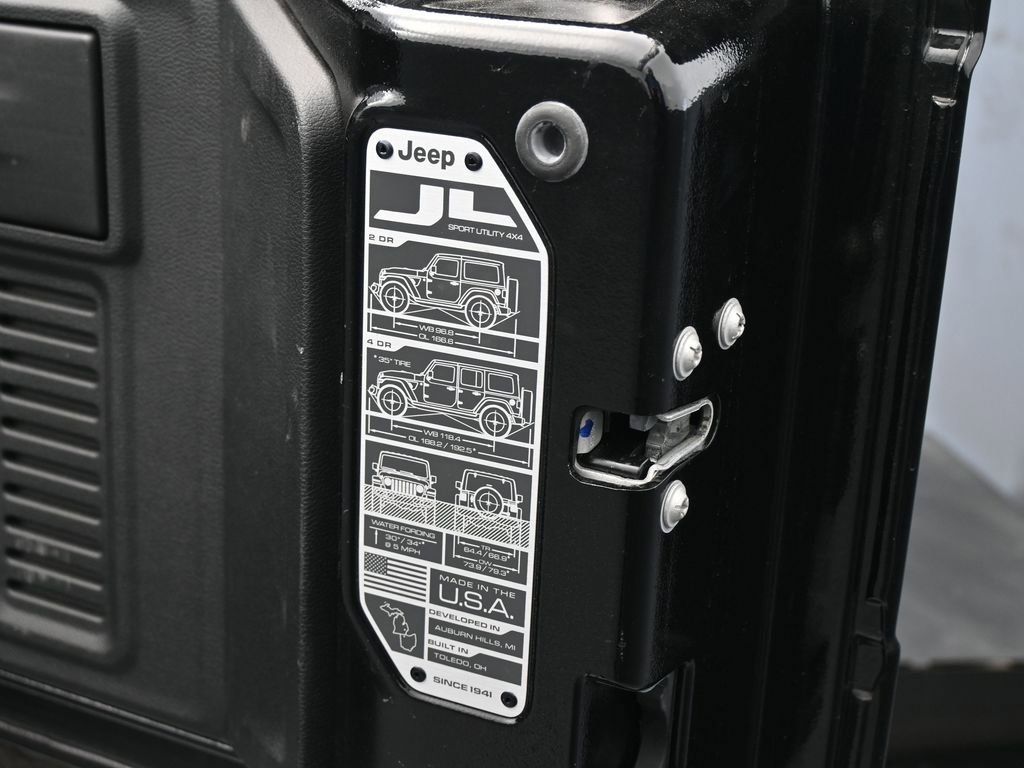 Used 2024 Jeep Wrangler Sport S image 30