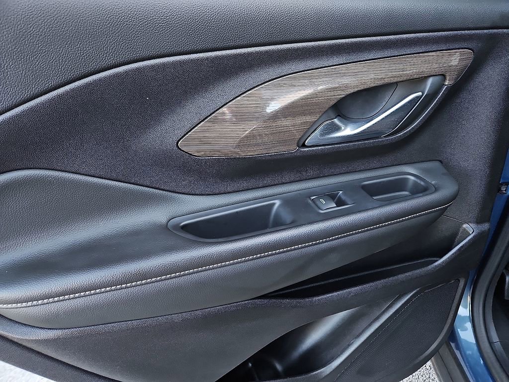 Used 2024 GMC Terrain Denali image 16