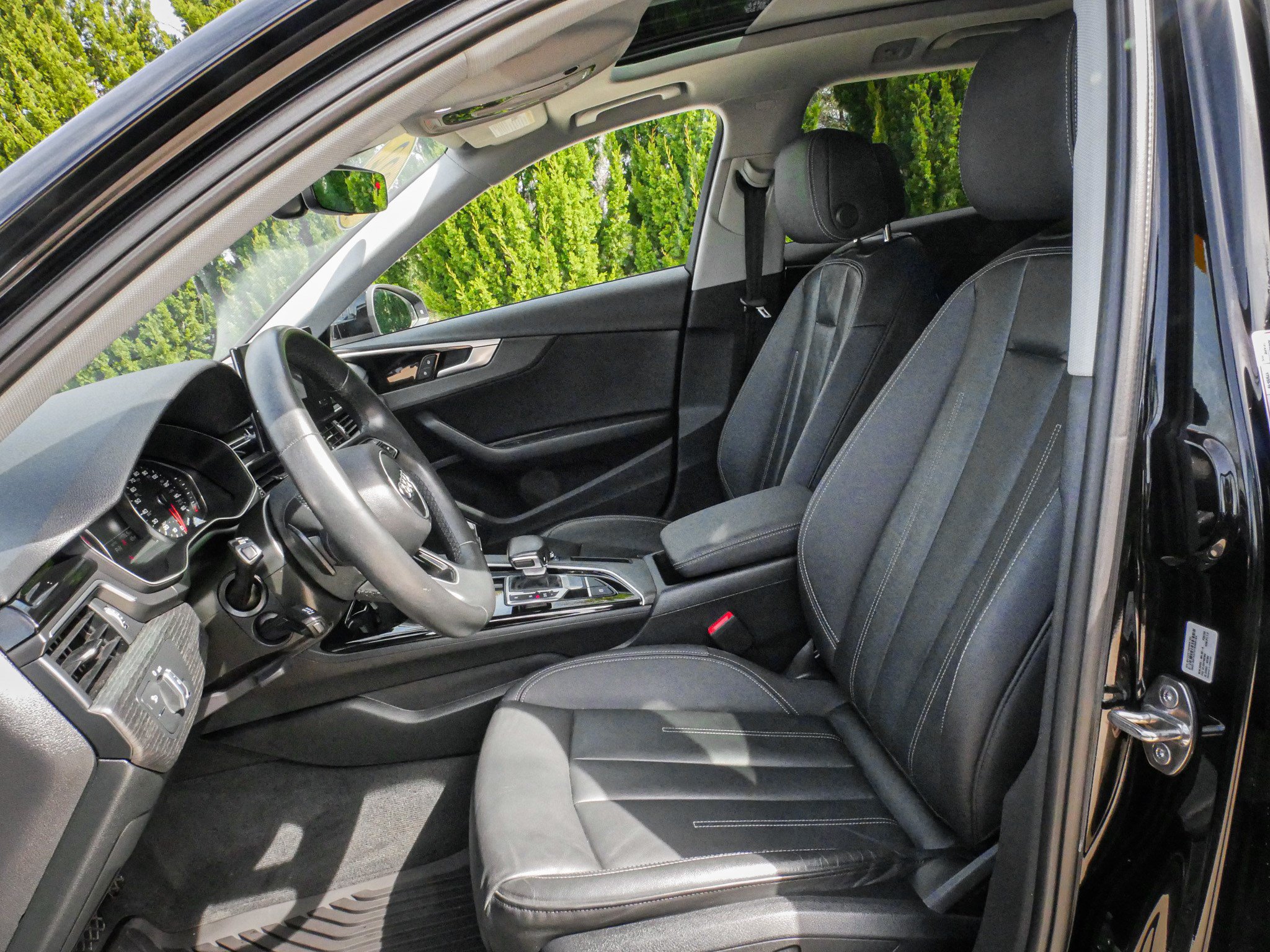 Used 2022 Audi A4 2.0T allroad Premium AWD/4WD image 16