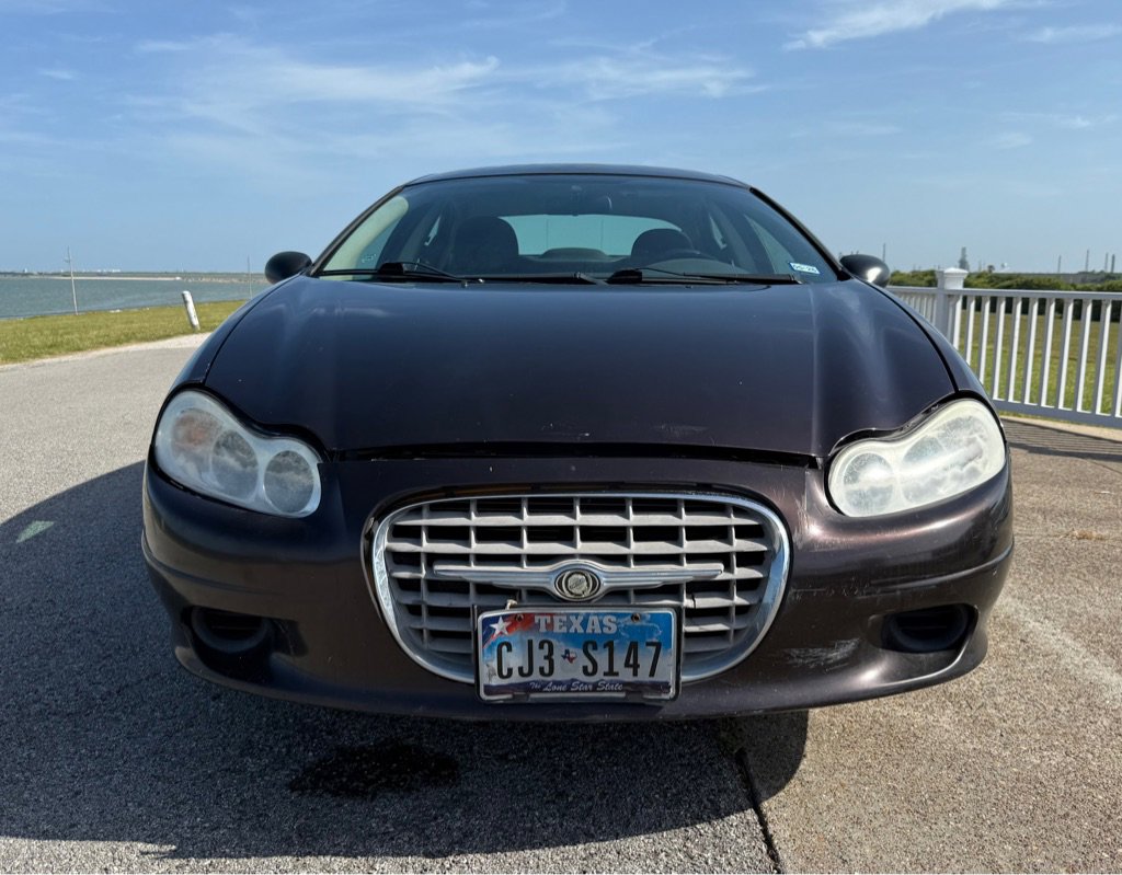 Used 2004 Chrysler Concorde LX image 2