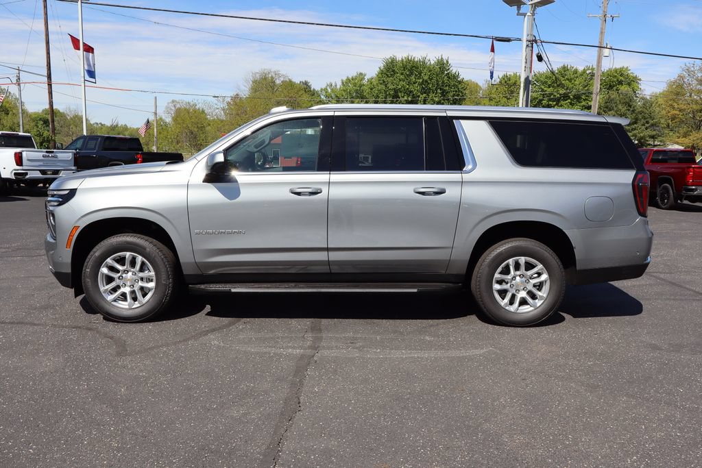 New 2026 Chevrolet Suburban LS w/ Max Trailering Package AWD/4WD image 25