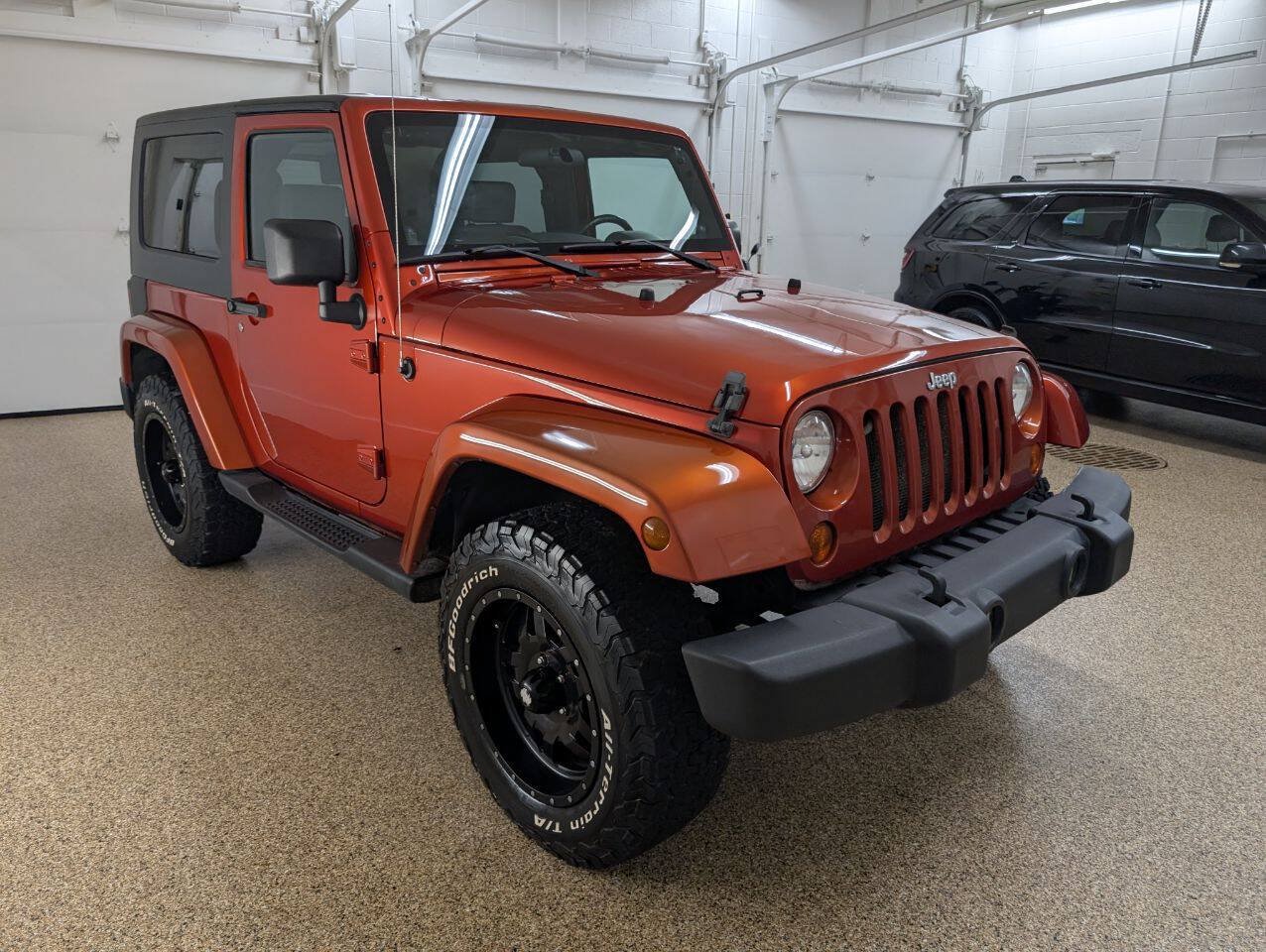 Used 2009 Jeep Wrangler Sahara w/ Dual Top Group AWD/4WD image 5