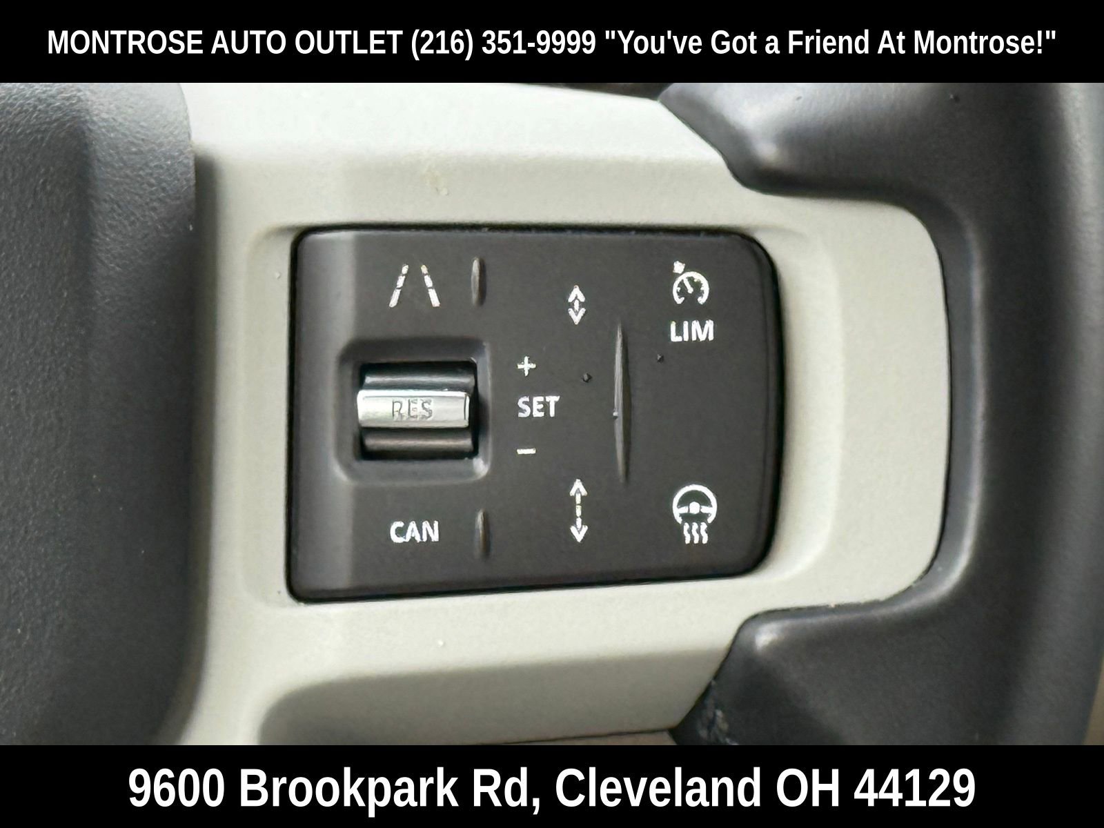 Used 2024 Land Rover Defender 130 S image 32