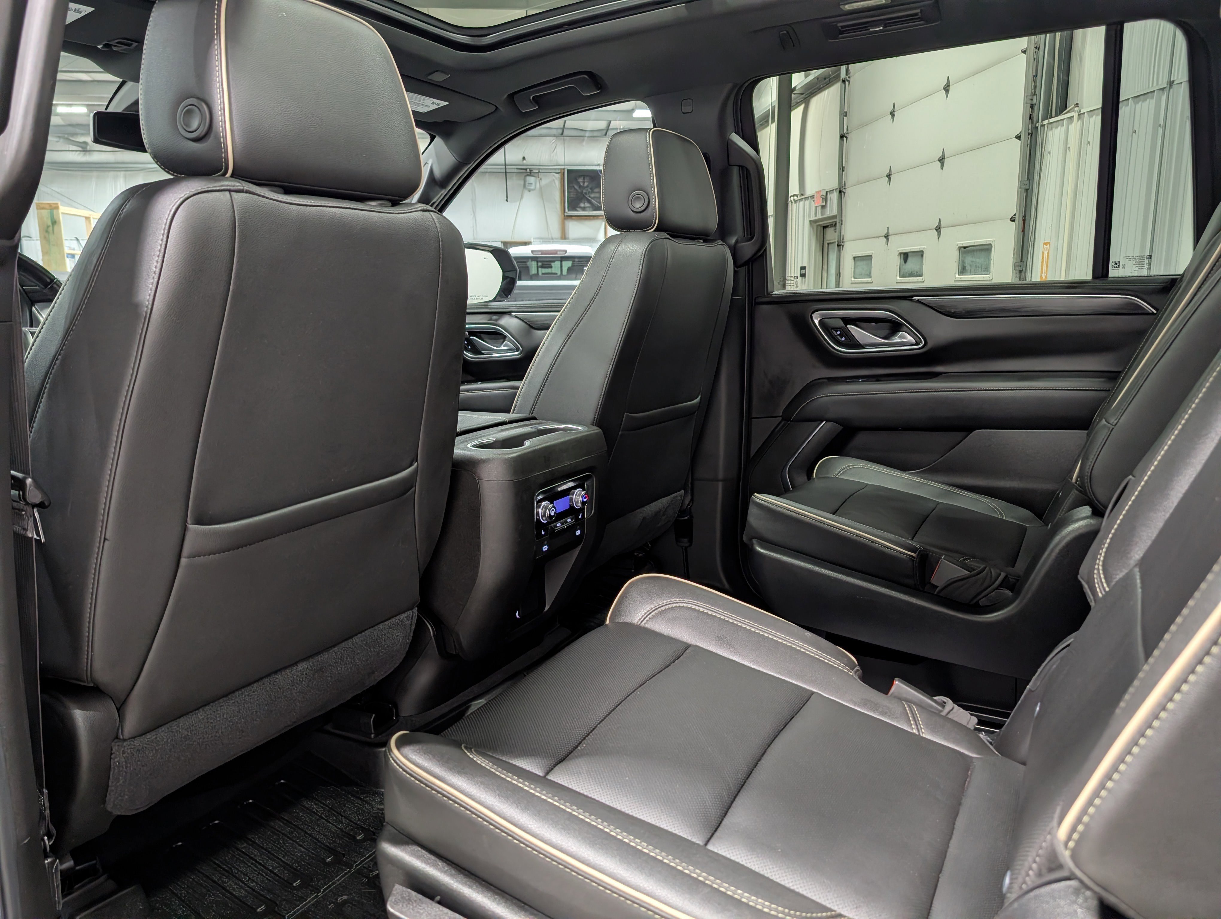 Used 2021 GMC Yukon XL SLT image 18