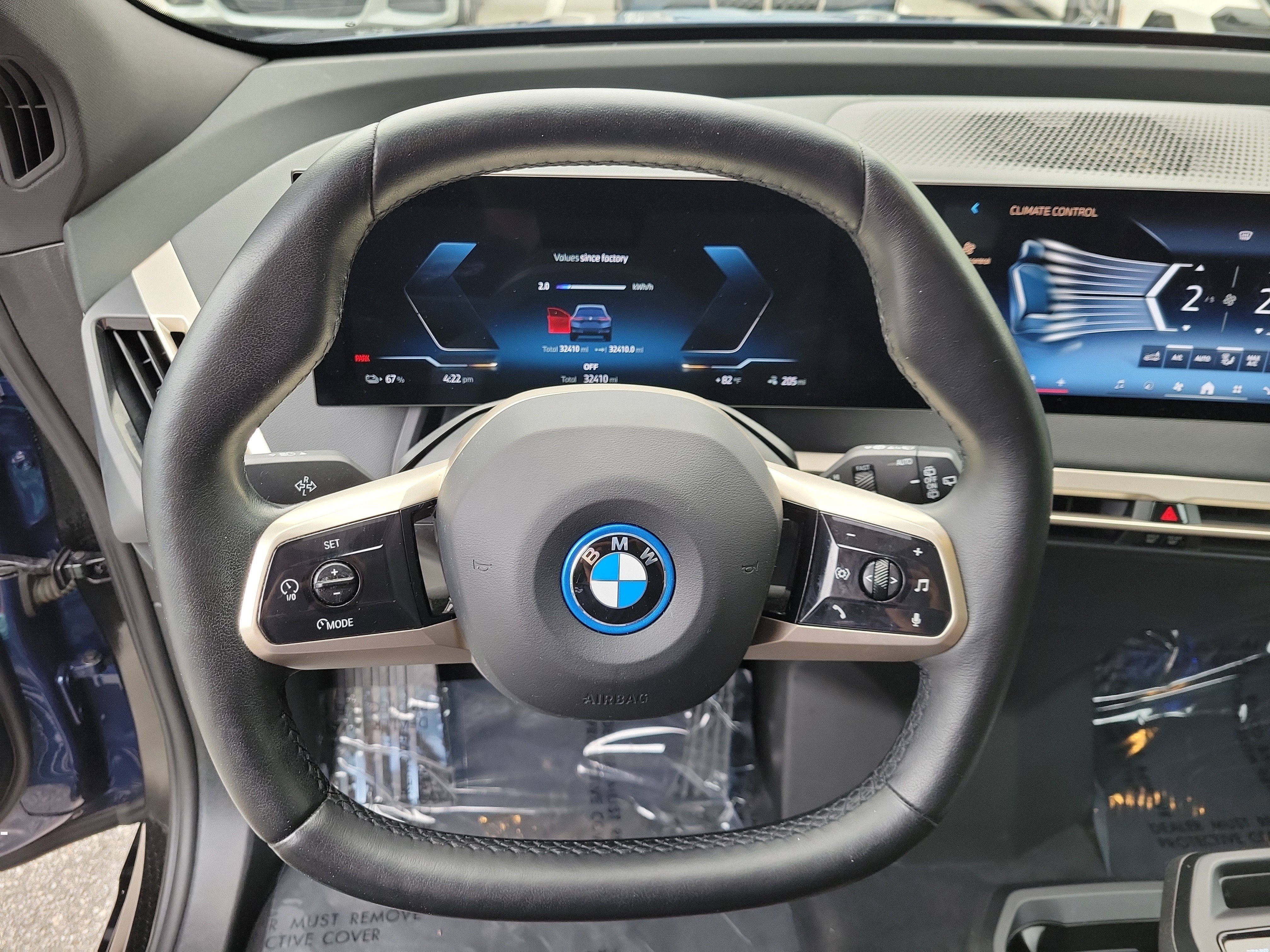 Certified 2024 BMW iX xDrive50 w/ Sport Package AWD/4WD image 17
