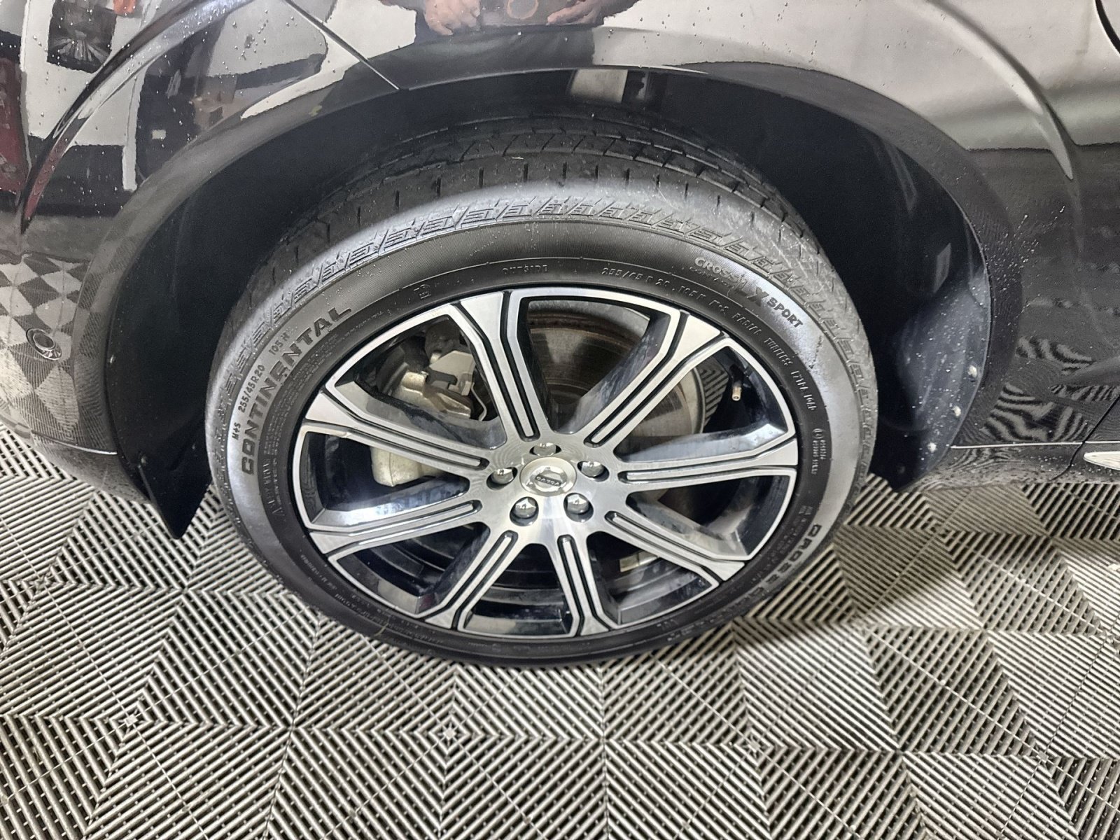 Used 2021 Volvo XC60 T8 Inscription w/ Advanced Package AWD/4WD image 12