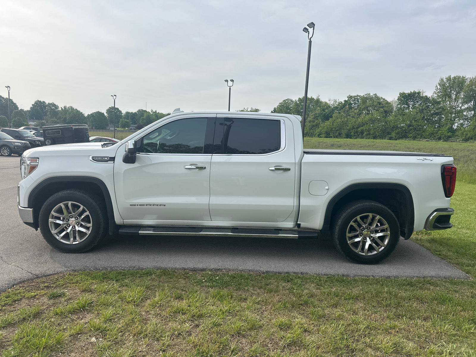 Used 2020 GMC Sierra 1500 SLT w/ SLT Premium Package AWD/4WD image 13
