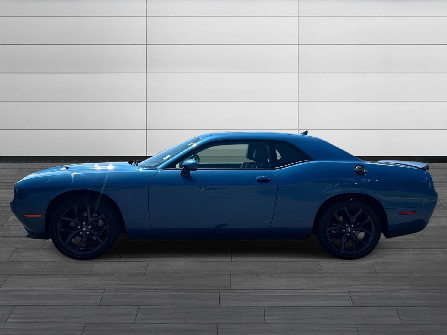 Used 2022 Dodge Challenger SXT w/ Plus Package RWD image 9