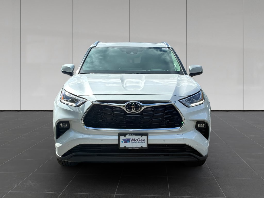 New 2026 Toyota Highlander Limited AWD/4WD image 9