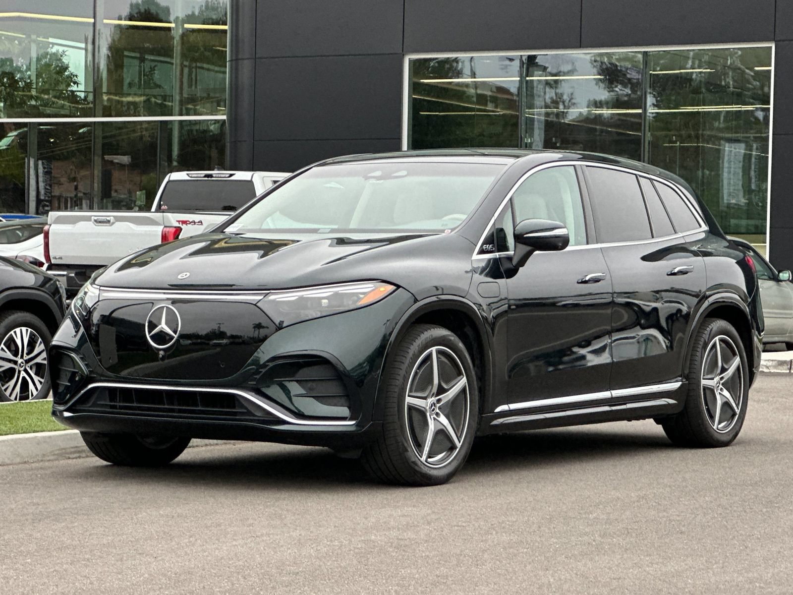 Certified 2023 Mercedes-Benz EQS 580 4MATIC SUV image 8