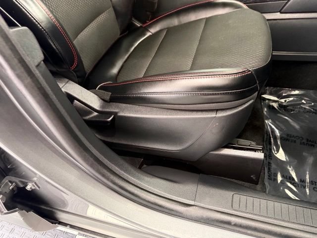 Used 2025 Ford Escape ST-Line Select AWD/4WD image 24