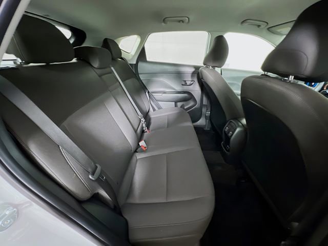 Used 2025 Hyundai Kona SEL image 38