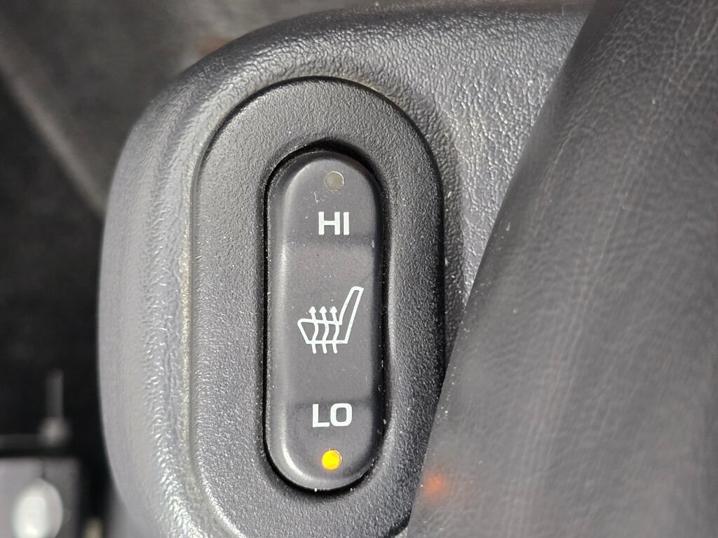 Used 2003 Chrysler PT Cruiser GT FWD image 35