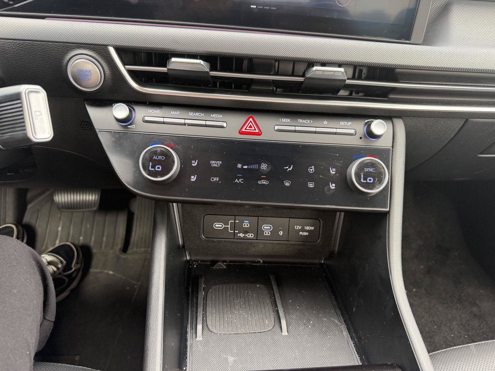Certified 2025 Hyundai Sonata Limited FWD image 52