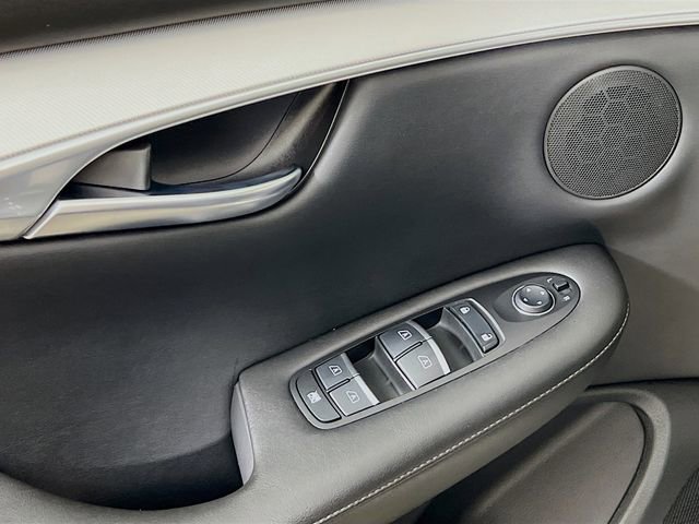 Used 2021 INFINITI QX50 Luxe image 9