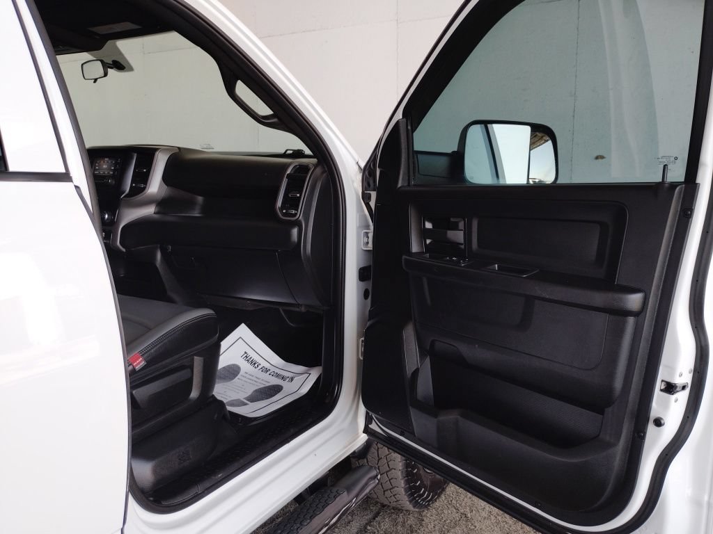 Used 2022 RAM 3500 Tradesman AWD/4WD image 10