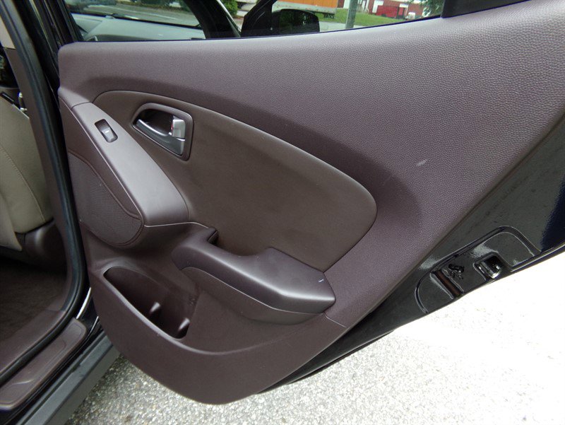 Used 2015 Hyundai Tucson SE AWD/4WD image 48