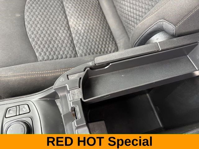 Used 2019 GMC Terrain SLE w/ Driver Convenience Package image 28