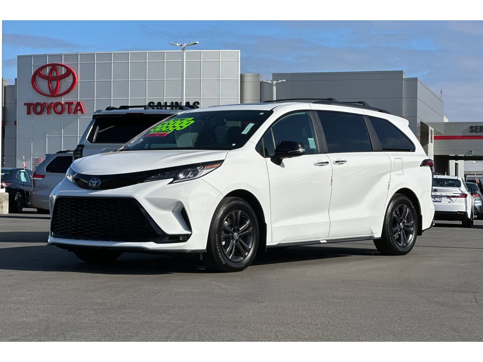 Certified 2025 Toyota Sienna XSE w/ XSE Premium Package AWD/4WD image 8