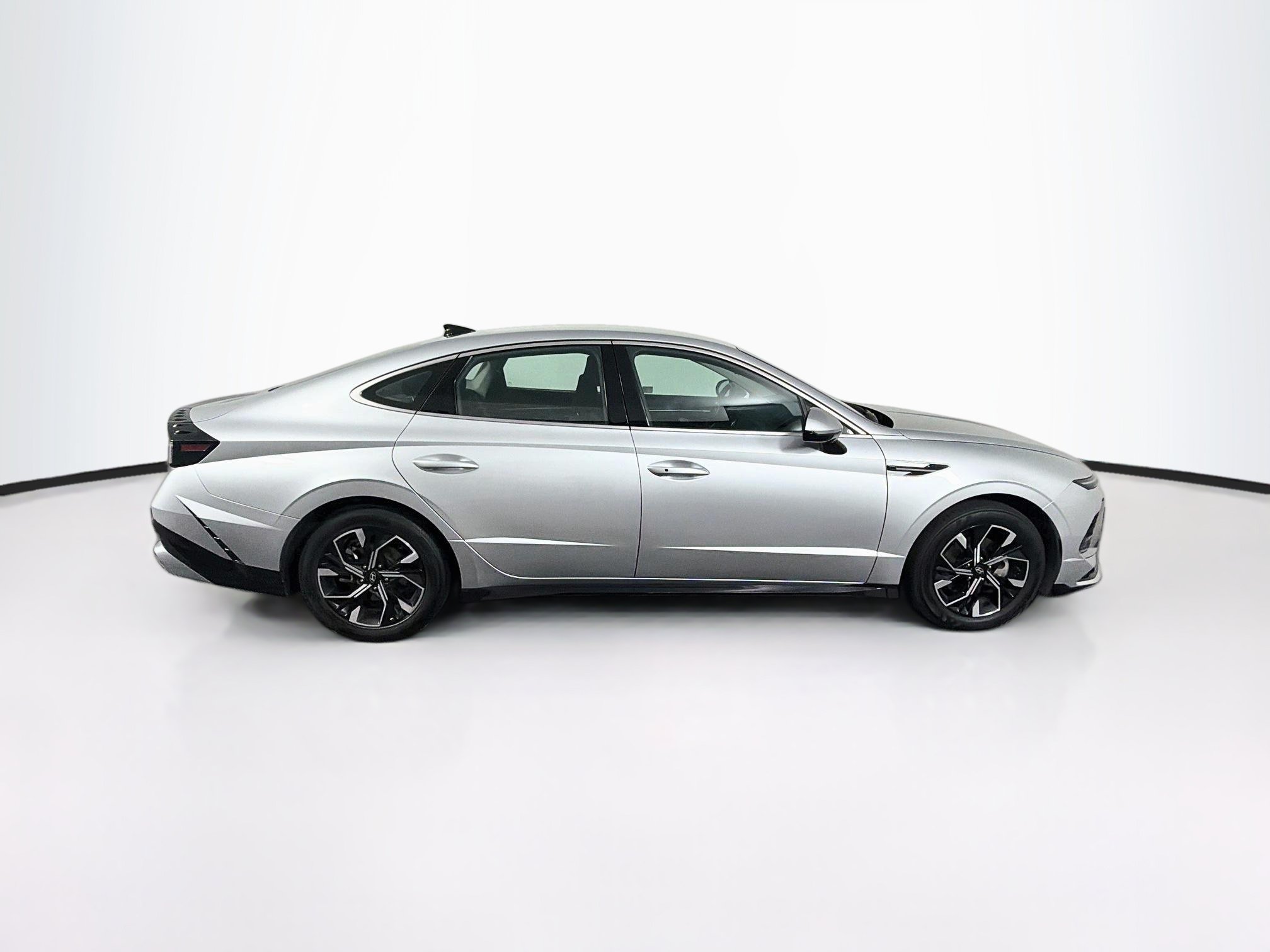 Used 2025 Hyundai Sonata SEL FWD image 10