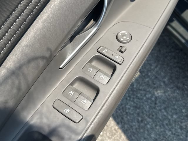 Used 2023 Hyundai Elantra SEL w/ Convenience Package FWD image 23