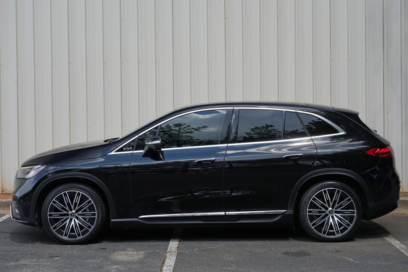 Used 2023 Mercedes-Benz EQE 500 4MATIC SUV image 54