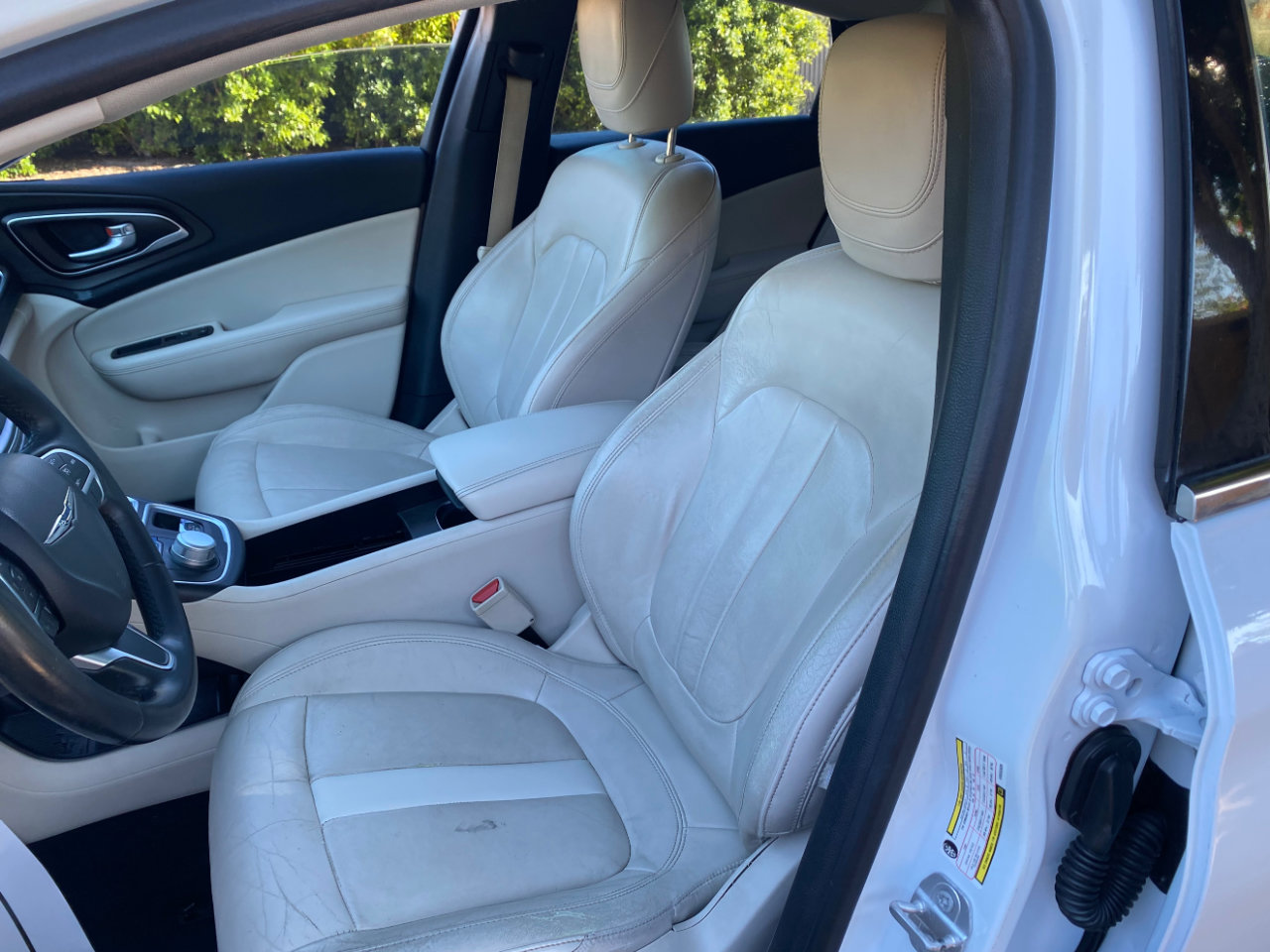 Used 2017 Chrysler 200 Limited Platinum image 25